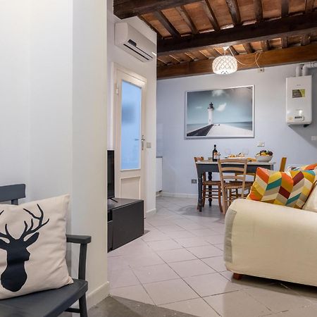 Piazza Dei Cavalieri Confortable Apartment Pisa Luaran gambar