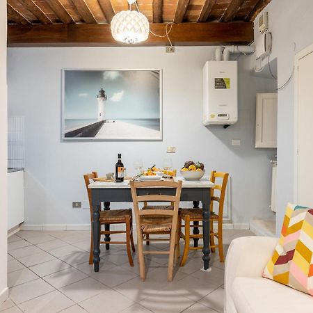 Piazza Dei Cavalieri Confortable Apartment Pisa Luaran gambar