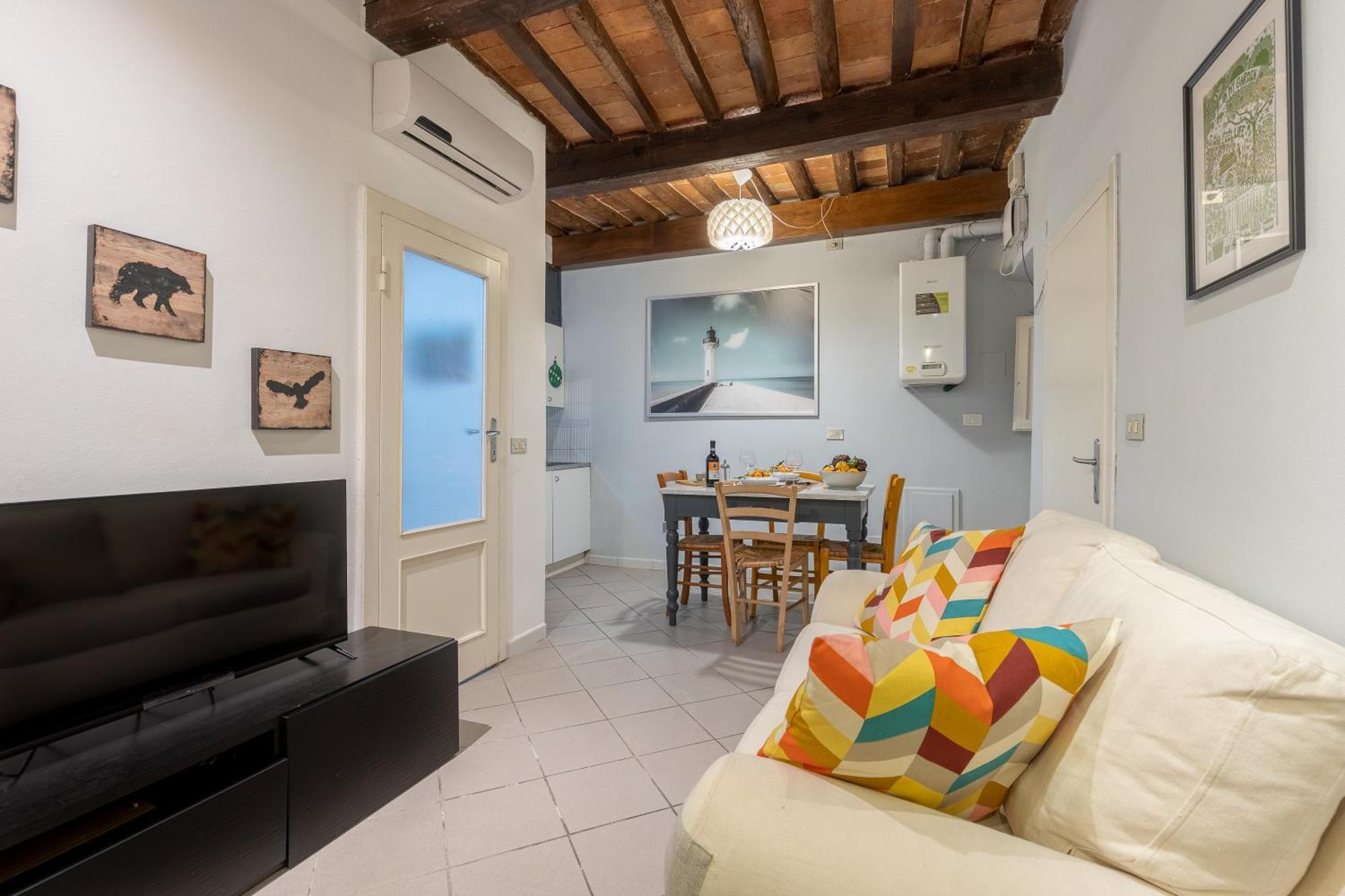 Piazza Dei Cavalieri Confortable Apartment Pisa Luaran gambar