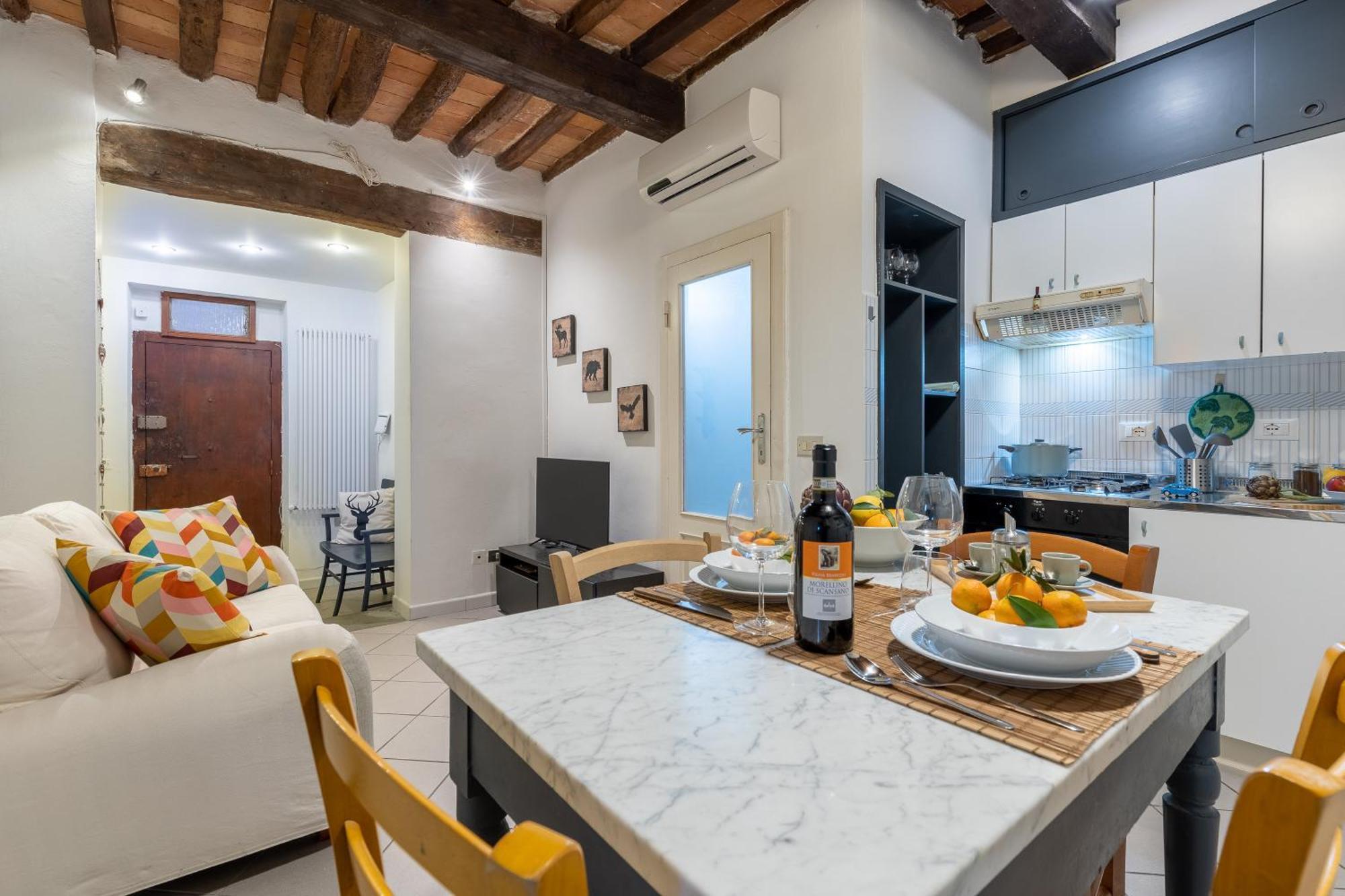 Piazza Dei Cavalieri Confortable Apartment Pisa Luaran gambar
