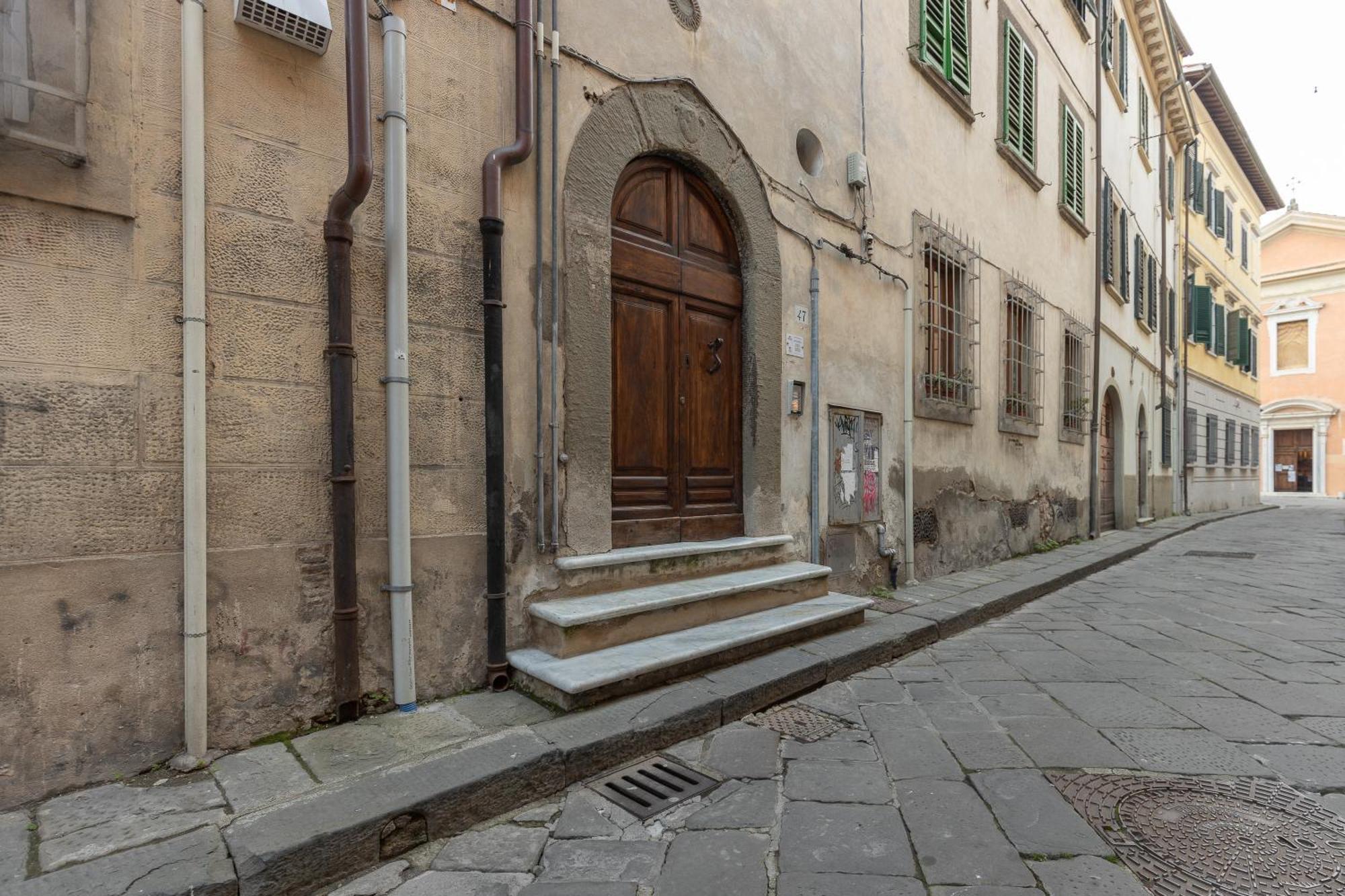 Piazza Dei Cavalieri Confortable Apartment Pisa Luaran gambar